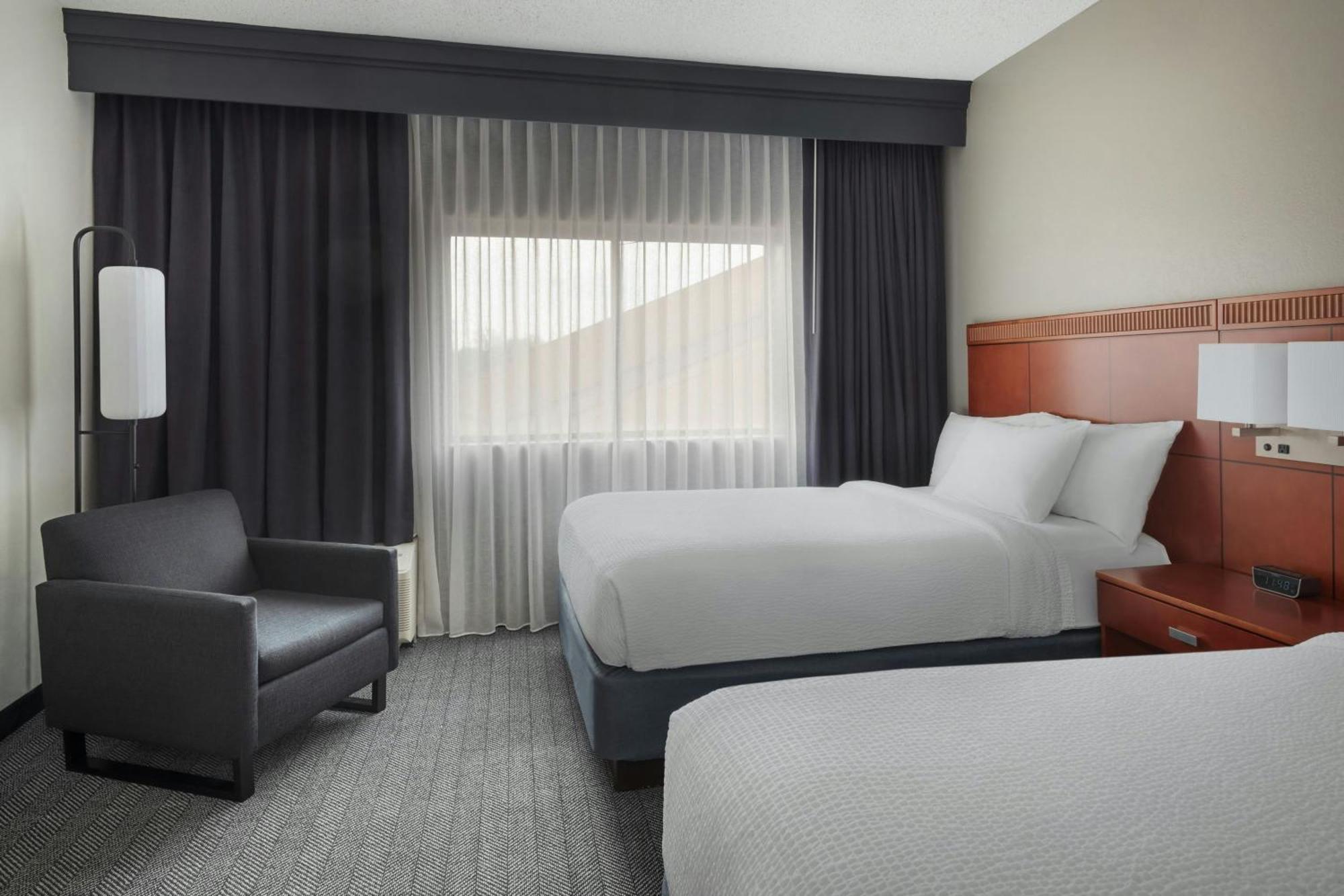 Courtyard By Marriott New Carrollton Landover Exterior foto